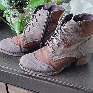 Manathan vintage style lined women's booties size 6